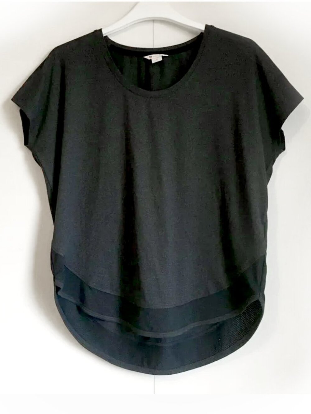 Well + Calm Charcoal Grey Muscle Yoga Tee Curved Hem